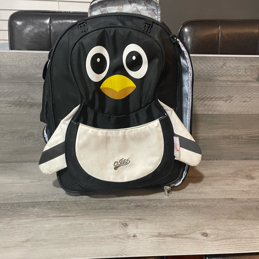 Cuties And Pals Penguin Kids Luggage Carry-On 18”